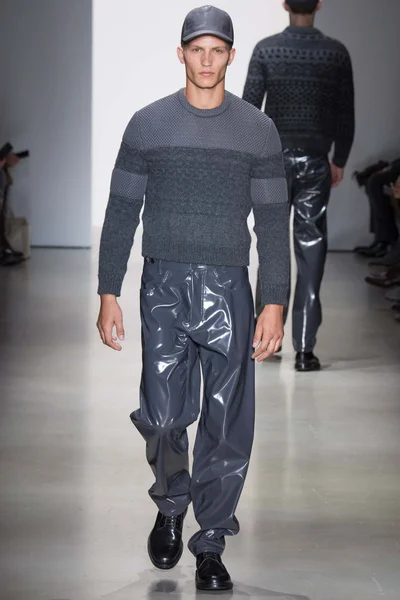 Look 30
